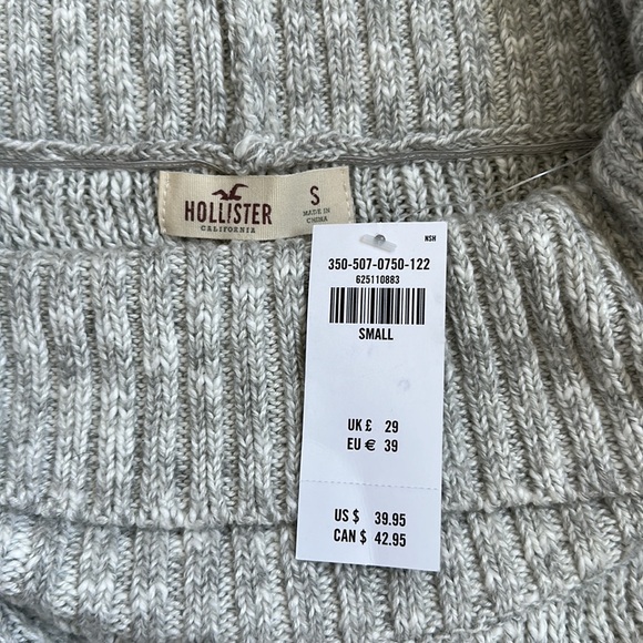 Hollister Knit Off-the- shoulder Sweater (size S) - Picture 4 of 6